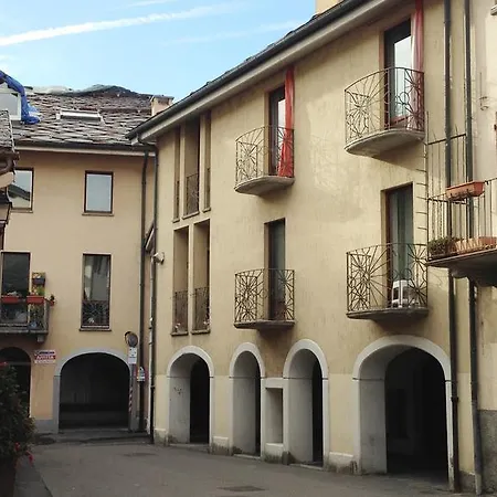 Ferienwohnung Le Joli Coin Du Passage Aosta Exterior foto